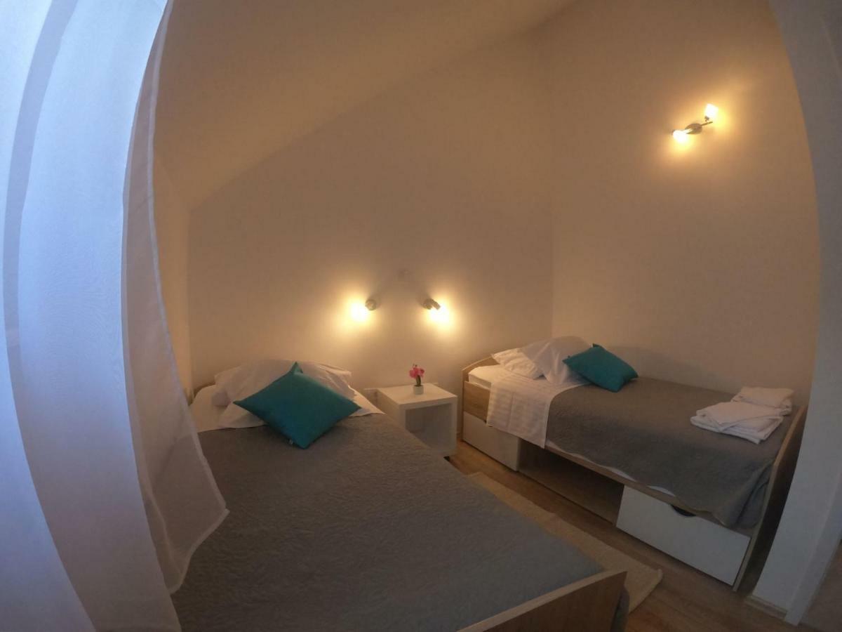 Apartment Vesna Primosten Bagian luar foto