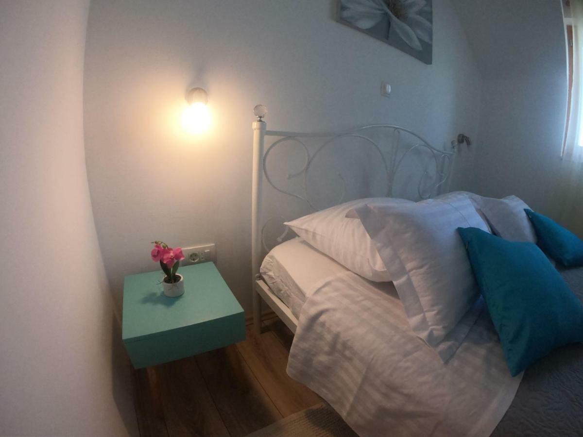 Apartment Vesna Primosten Bagian luar foto