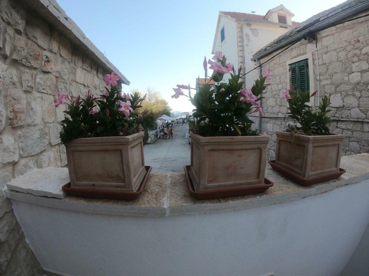 Apartment Vesna Primosten Bagian luar foto